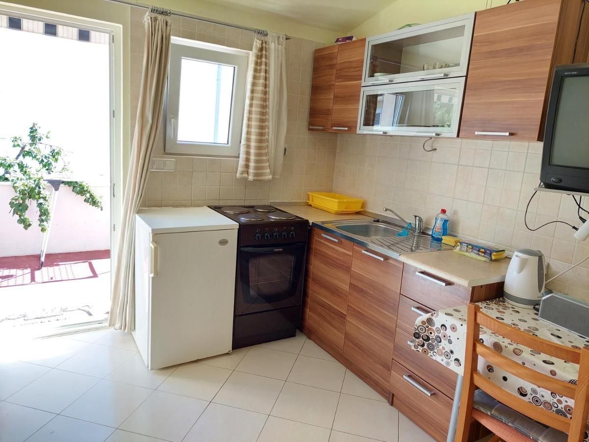 Apartmani Toni Vodice Eksteriør billede