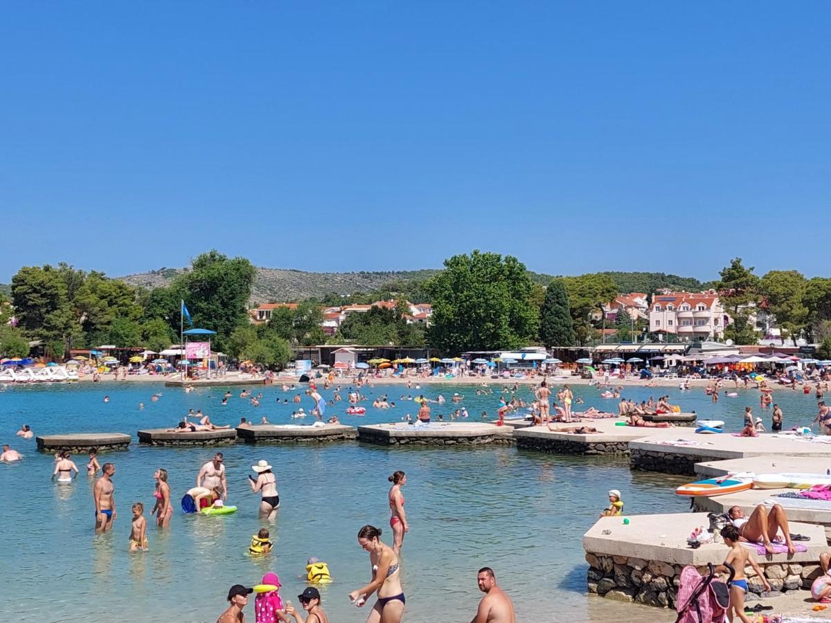 Apartmani Toni Vodice Eksteriør billede